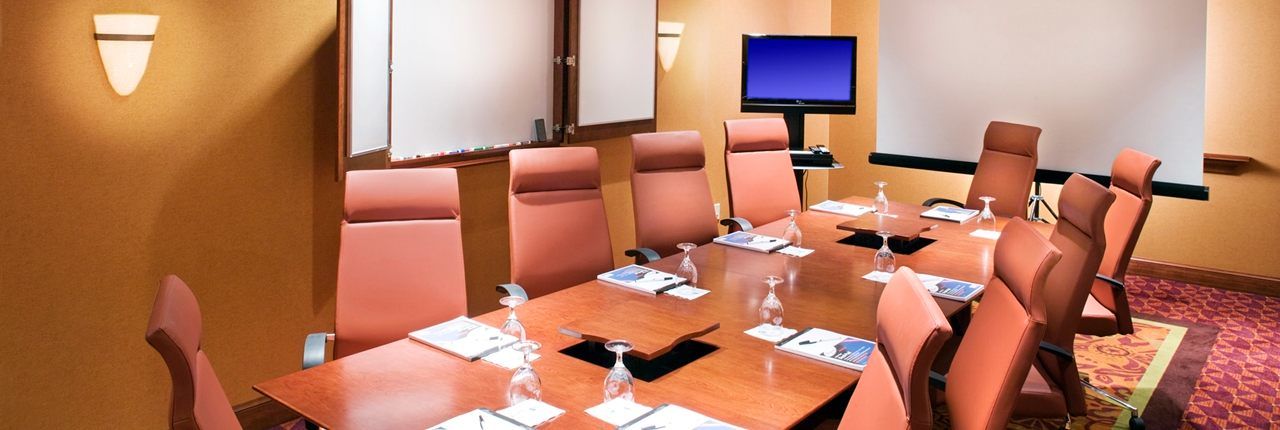 أجنحة إمباسي إيست بوريا الفندقية آند ريفيرفرونت كو بيوريا المظهر الخارجي الصورة